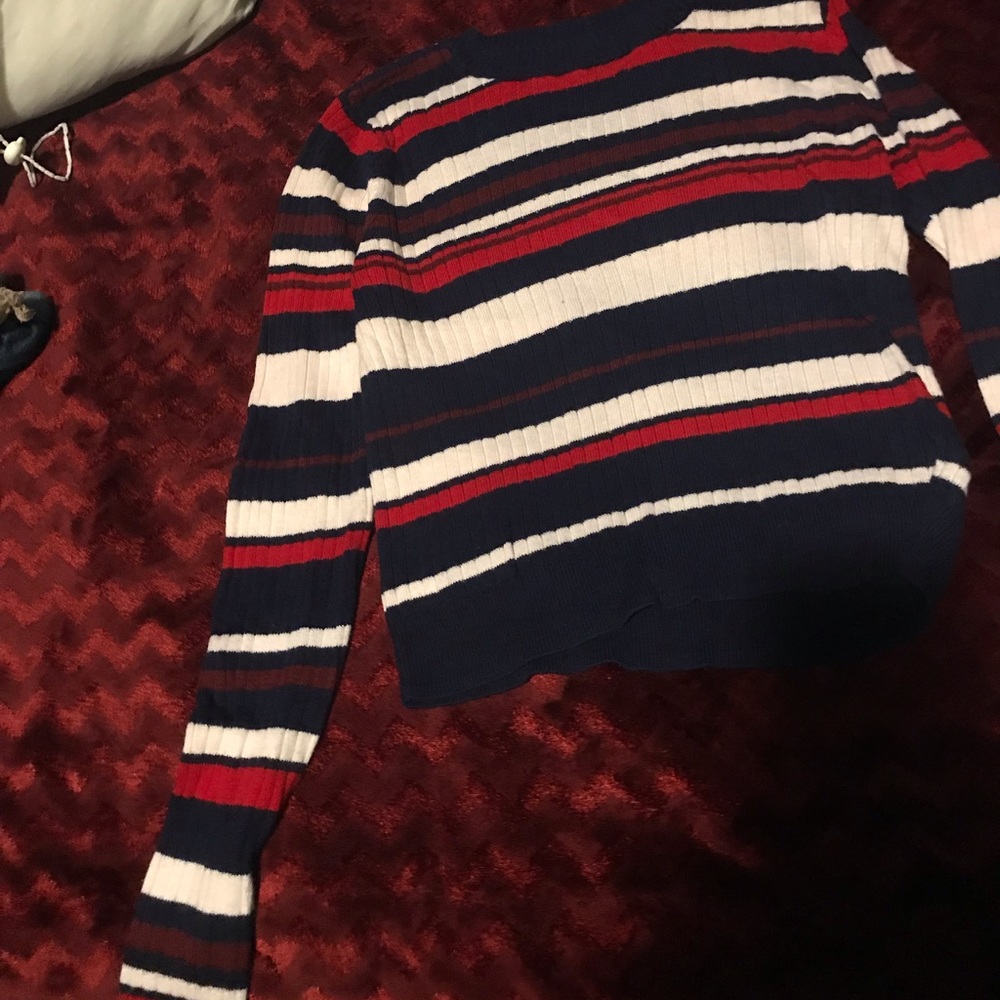 Crop sweater